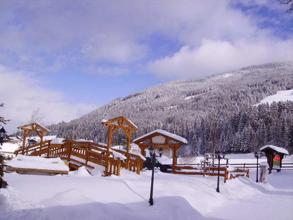 Familiengaestehaus Ingrid Sankt Martin am Tennengebirge Exterior foto