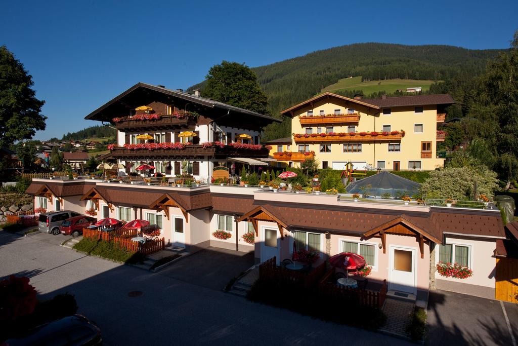 Familiengaestehaus Ingrid Sankt Martin am Tennengebirge Exterior foto